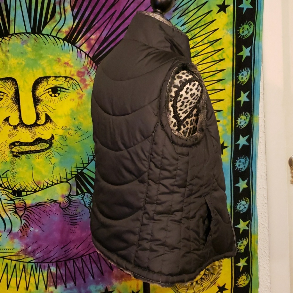 Reversible Vest - Picture 2 of 4